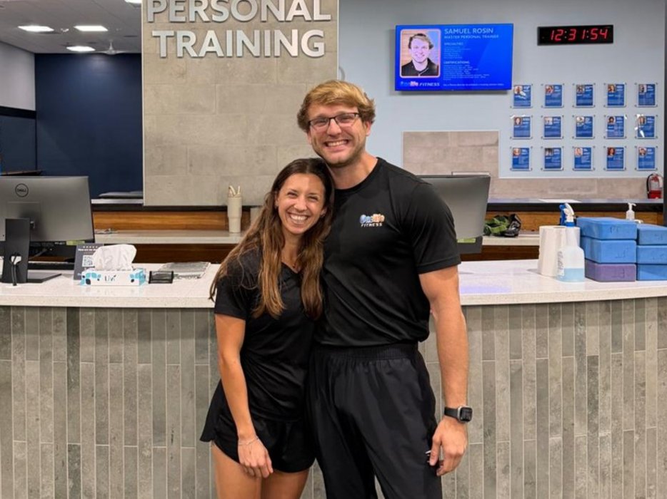 Rachel Tregoning training a client at B4 Fitness