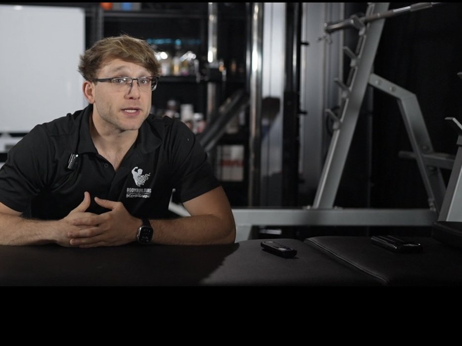 Trainer having a serious conversation with a client